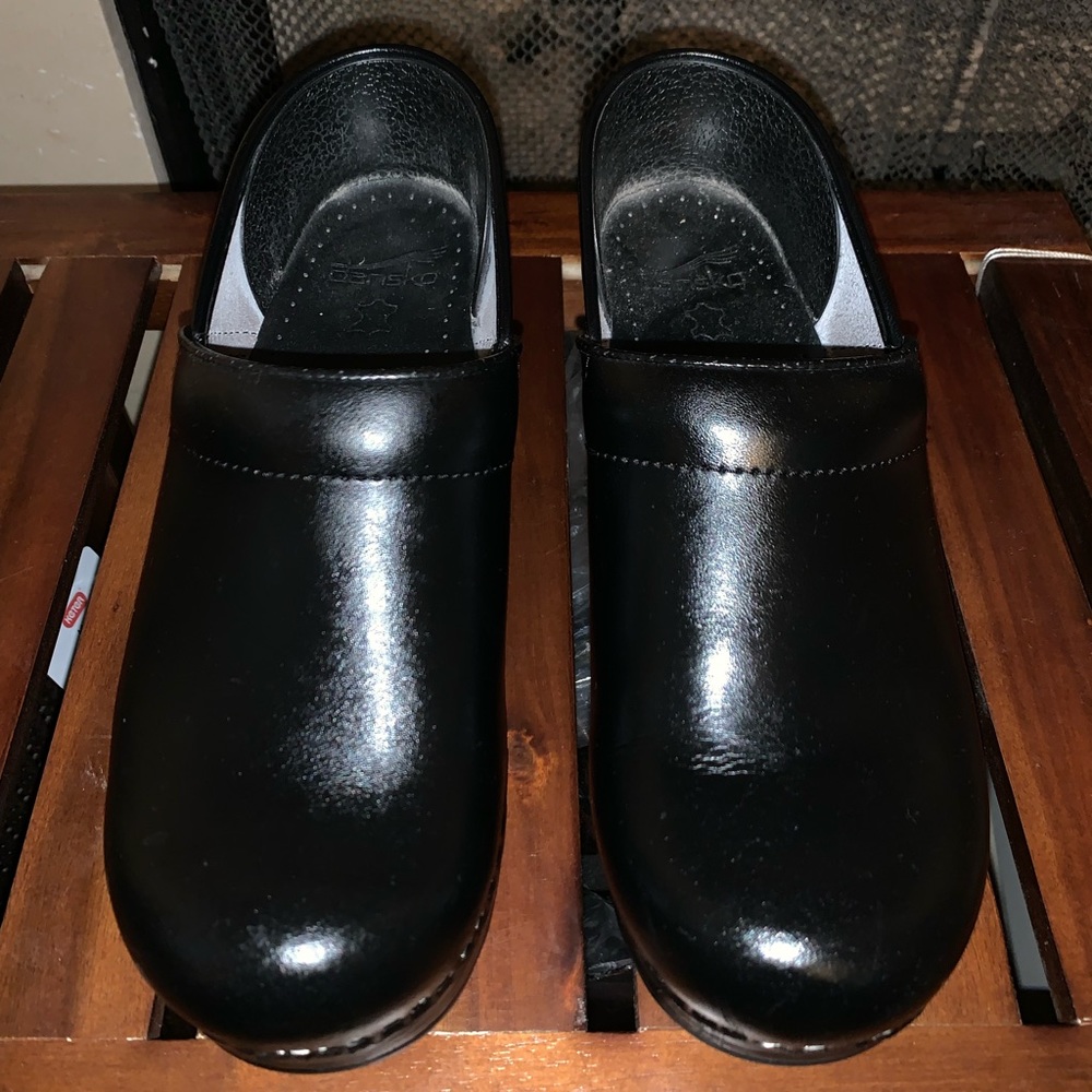 Women’s Dansko Work/Nursing Shoes